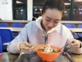 福建兄妹吃瓜网红是谁,揭秘网络红人的瓜田传奇